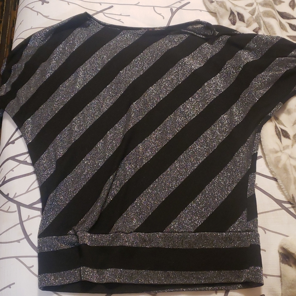 Short sleeve shirt